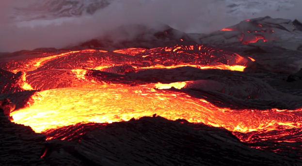 VIDEO: Hawaii volcano upper rift zone rumbles, lava field report
