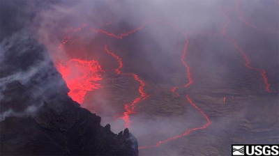 VIDEO: Kilauea volcano’s spattering lava lake continues