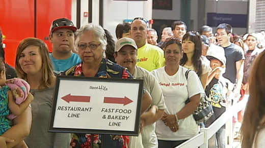 Hundreds lined up today for a taste of Zippy's, which has finally opened a location in Hilo