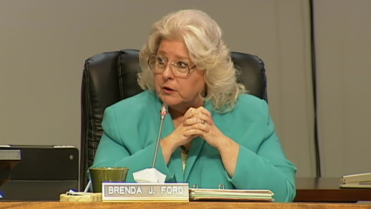 Councilwoman Brenda Ford speaks on Hokulia Bypass project