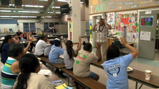 Mayor Kenoi speaks to students of Waimea Middle School