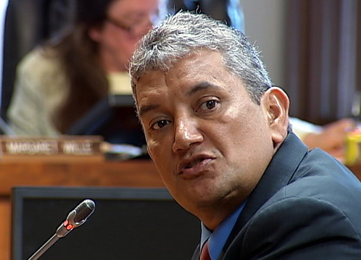 Mayor Billy Kenoi turns to face the crowd during his budget presentation to the Hawaii County Council 