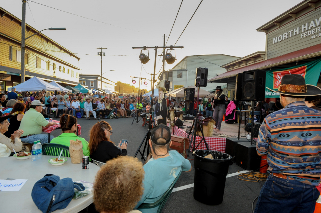 Big crowd fills Mamane Street in Honoka'a Friday, for stick horse races, talent show, music and dancing in the street, photo by Sarah Anderson for Honoka'a Western Week