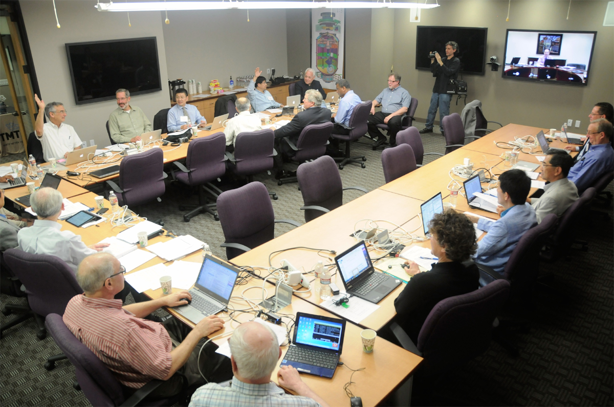 The TIO Board of Governors voting to begin the construction phase. CREDIT: Thirty Meter Telescope