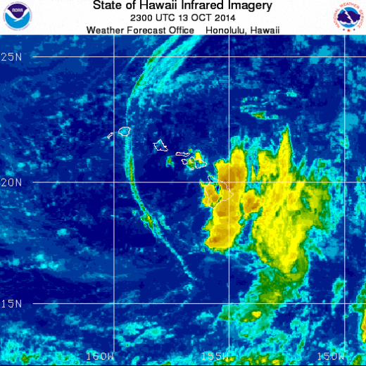 VIDEO Storms Sweep Over Hawaii Island