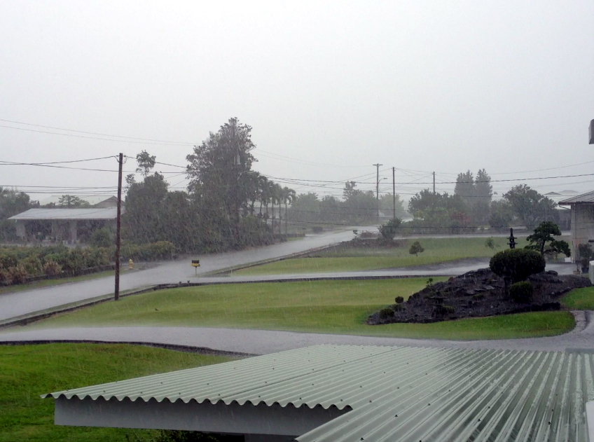 VIDEO: Storms Sweep Over Hawaii Island