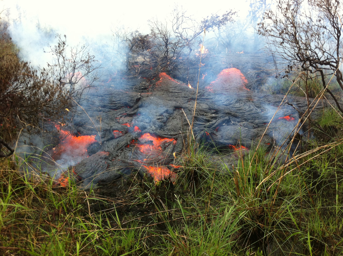 USGS photo of the active flow front on December 12, 2014