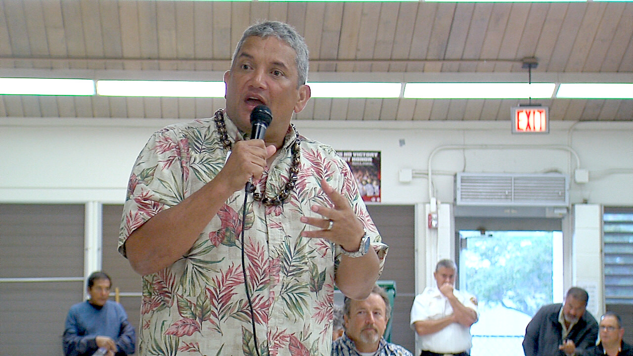 Mayor Billy Kenoi speaks in Waimea March 5, 2015