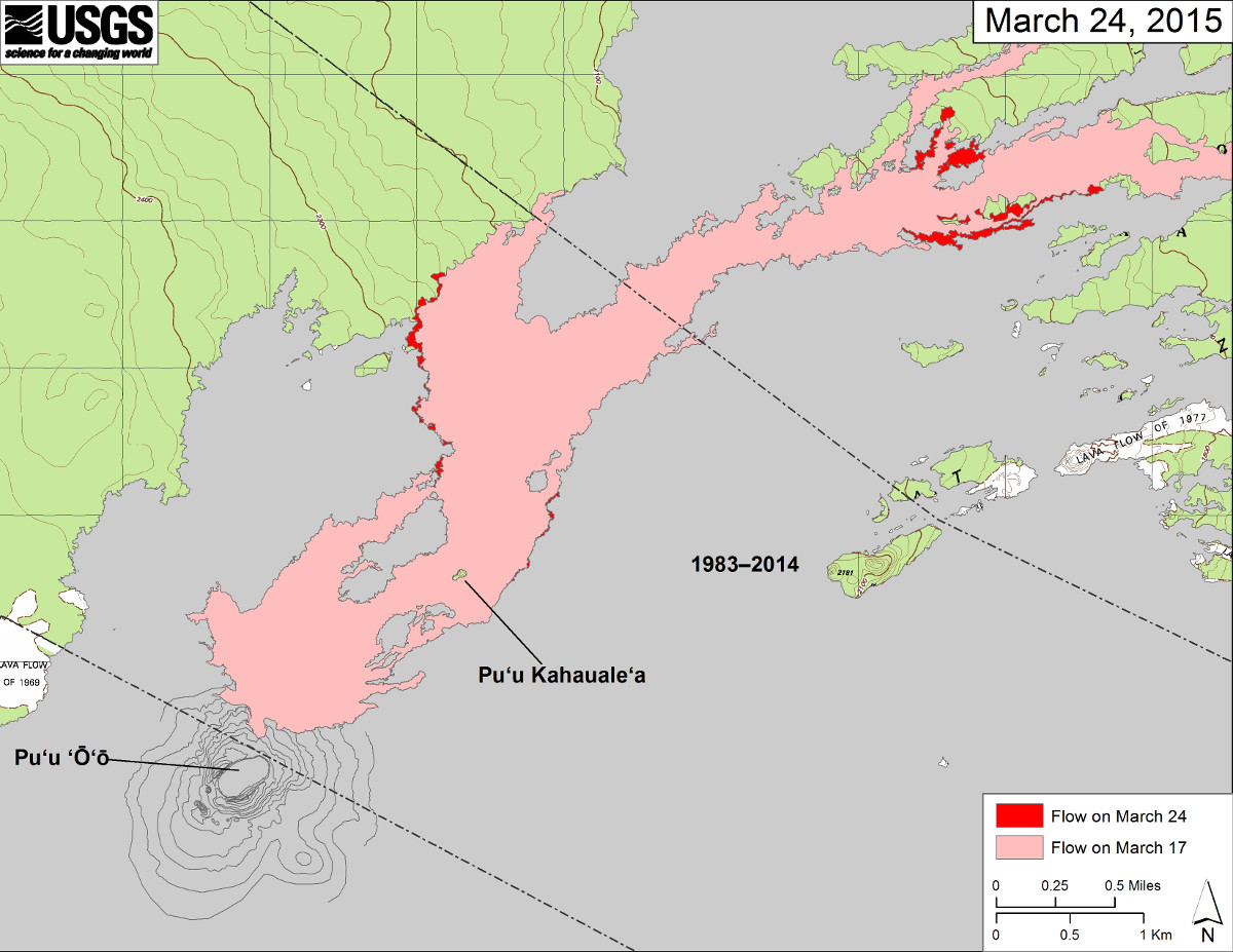 This USGS map posted March 24 shows the changes to Kīlauea’s active East Rift Zone lava flow field. The area of the flow on March 17 is shown in pink, while widening and advancement of the flow as of March 24 is shown in red. Small changes west of Puʻu Kahaualeʻa are not shown, as that part of the flow field was hidden by Puʻu ʻŌʻō’s gas plume at the time of mapping. 