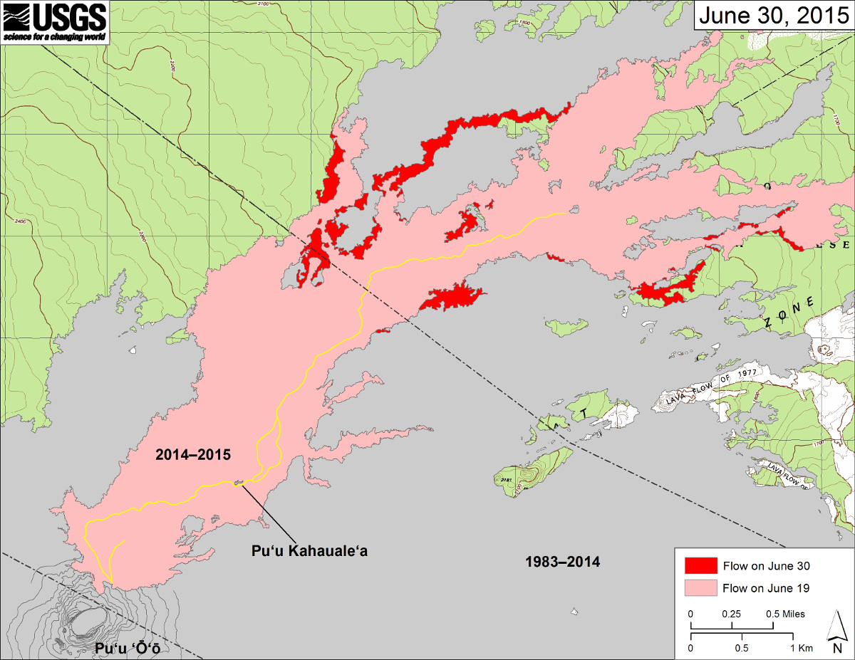 This most recent USGS Hawaiian Volcano Observatory map shows recent changes to Kīlauea’s active East Rift Zone lava flow field. The area of the flow on June 19 is shown in pink, while widening and advancement of the flow as of June 30 is shown in red. Puʻu ʻŌʻō lava flows erupted prior to June 27, 2014, are shown in gray. 