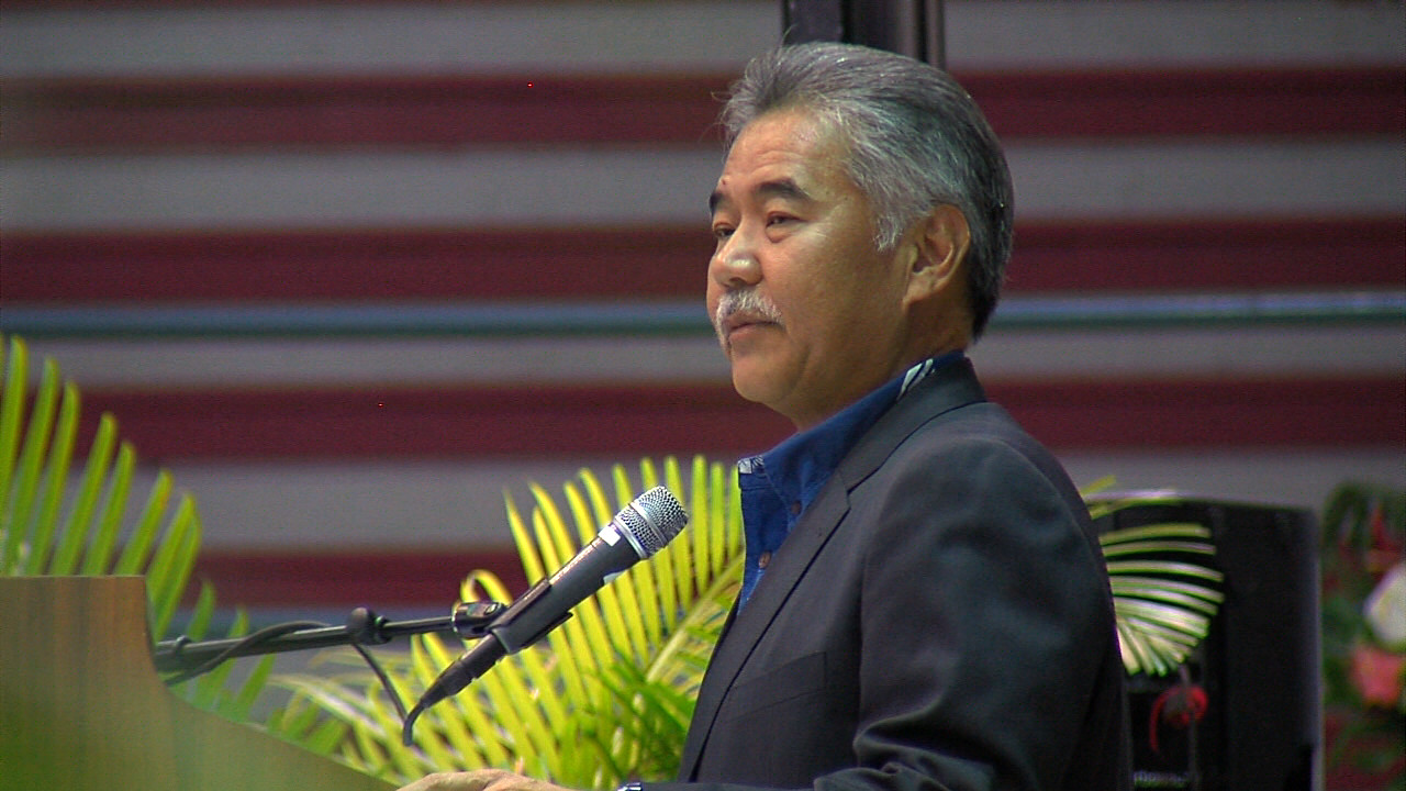 Governor David Ige attends the "Evening of Aloha" in honor of the late Sen. Gil Kahele on Monday night in Hilo.