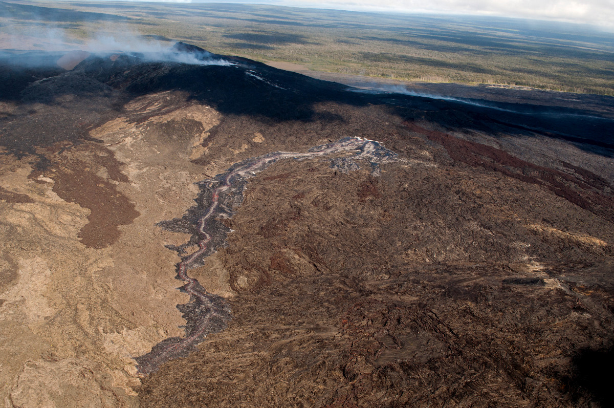 USGS photo: The smaller breakout on the east side of the cone. At the time of this photo (8:30 a.m., HST), this flow was about 700 m (0.4 miles) long and traveling towards the southeast.