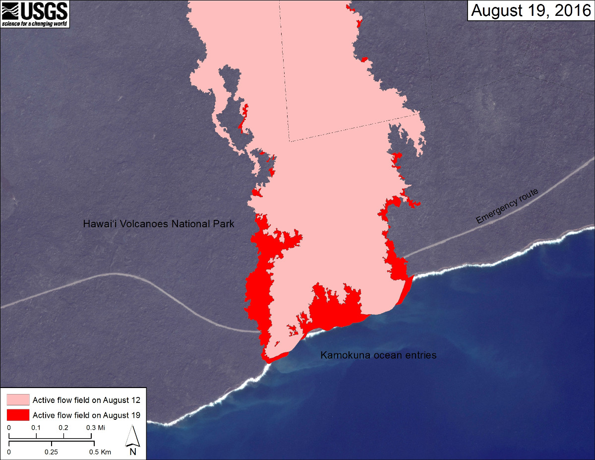 This USGS map shows recent changes to Kīlauea’s East Rift Zone lava flow field at the coast. The area of the active flow field as of August 12 is shown in pink, while widening and advancement of the active flow as mapped on August 19 is shown in red. 