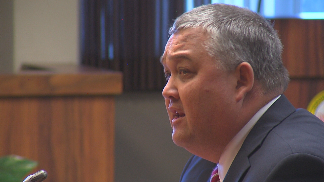 Kenoi attorney Richard Sing addresses the Board of Ethics at the Nov. 9 hearing.