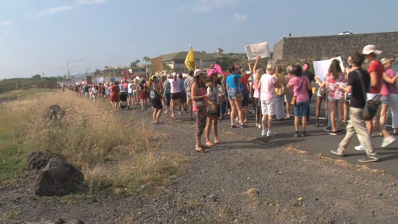 VIDEO: Big Turnout For Women’s March In Kona