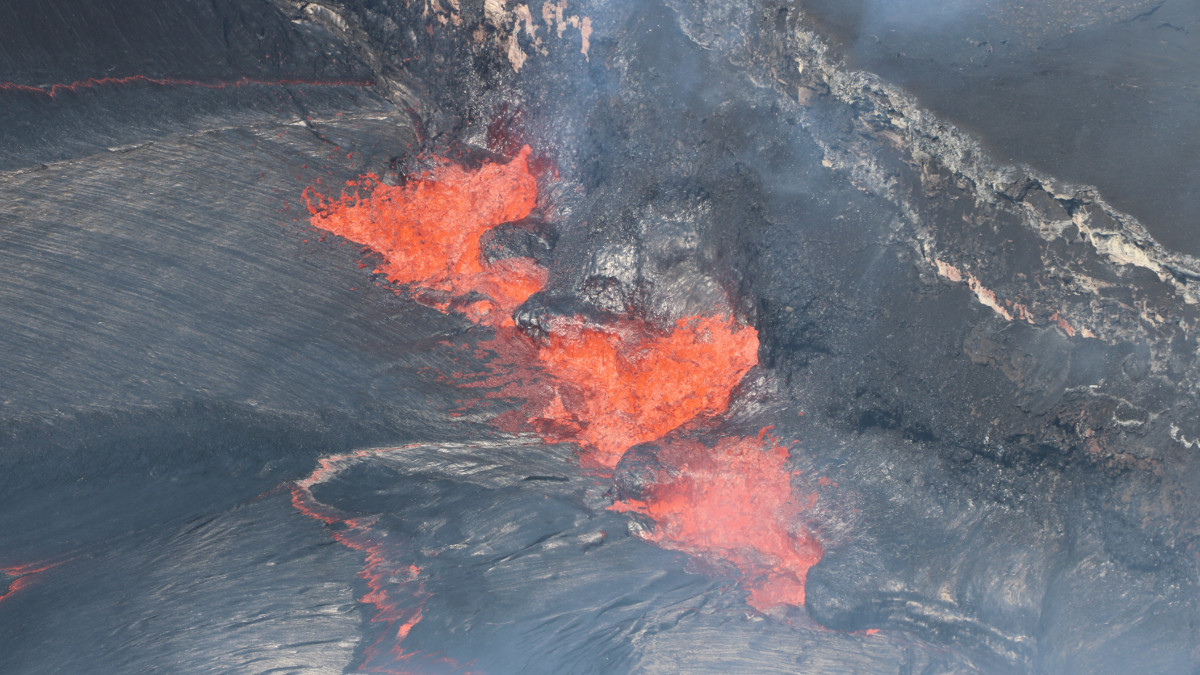 VOLCANO WATCH: Pulsing Magma Supply Detected At Kilauea
