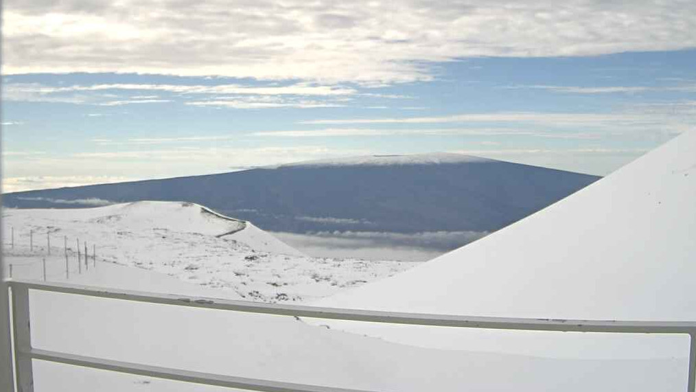 Deep Snow Covers Maunakea, Mauna Loa