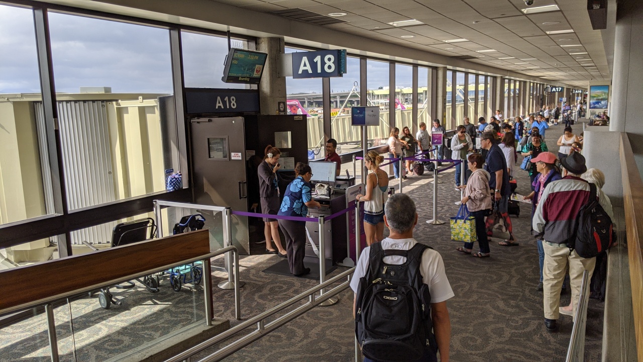 VIDEO Hawaii Visitor Counts Plummet As 14Day Quarantine Enacted