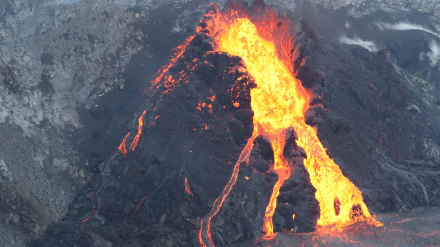 VIDEO: Kilauea Update – Eruptive Vigor Increases At Caldera Vent
