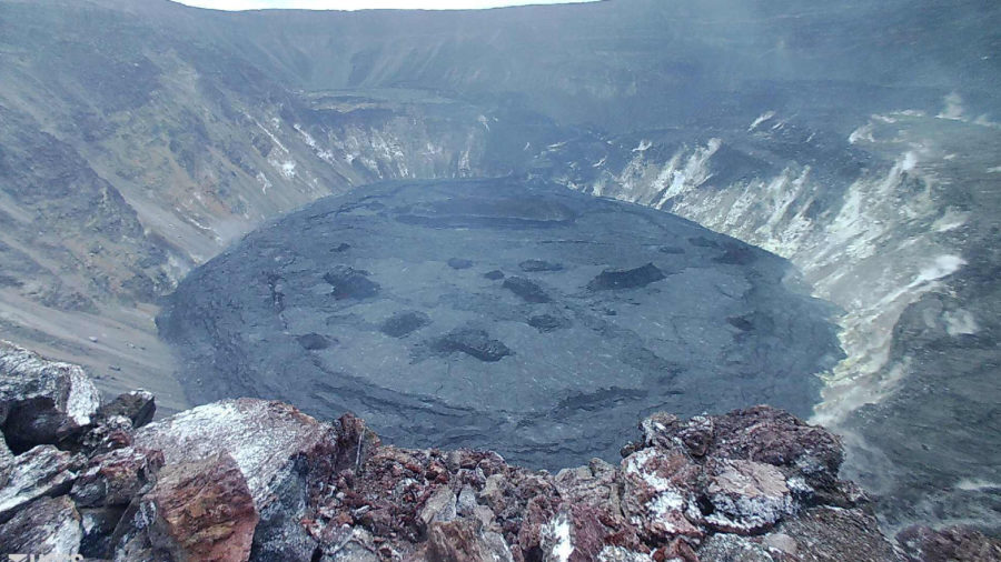 Kilauea Volcano Summit Earthquake Rates Decrease
