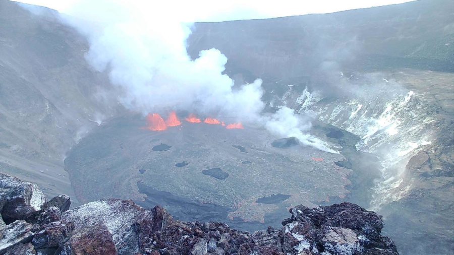 Eruption Begins At Kilauea Volcano Summit