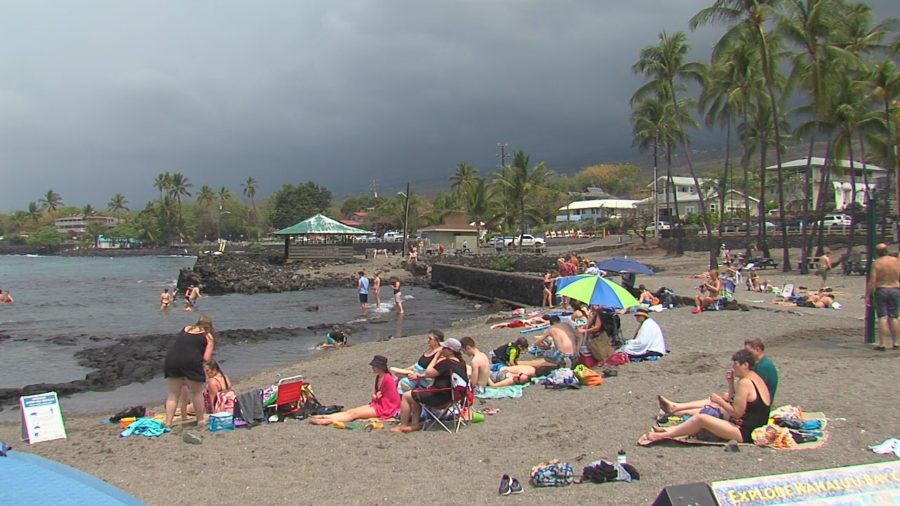 Kahaluʻu Beach Park To Close In May For Coral Spawning