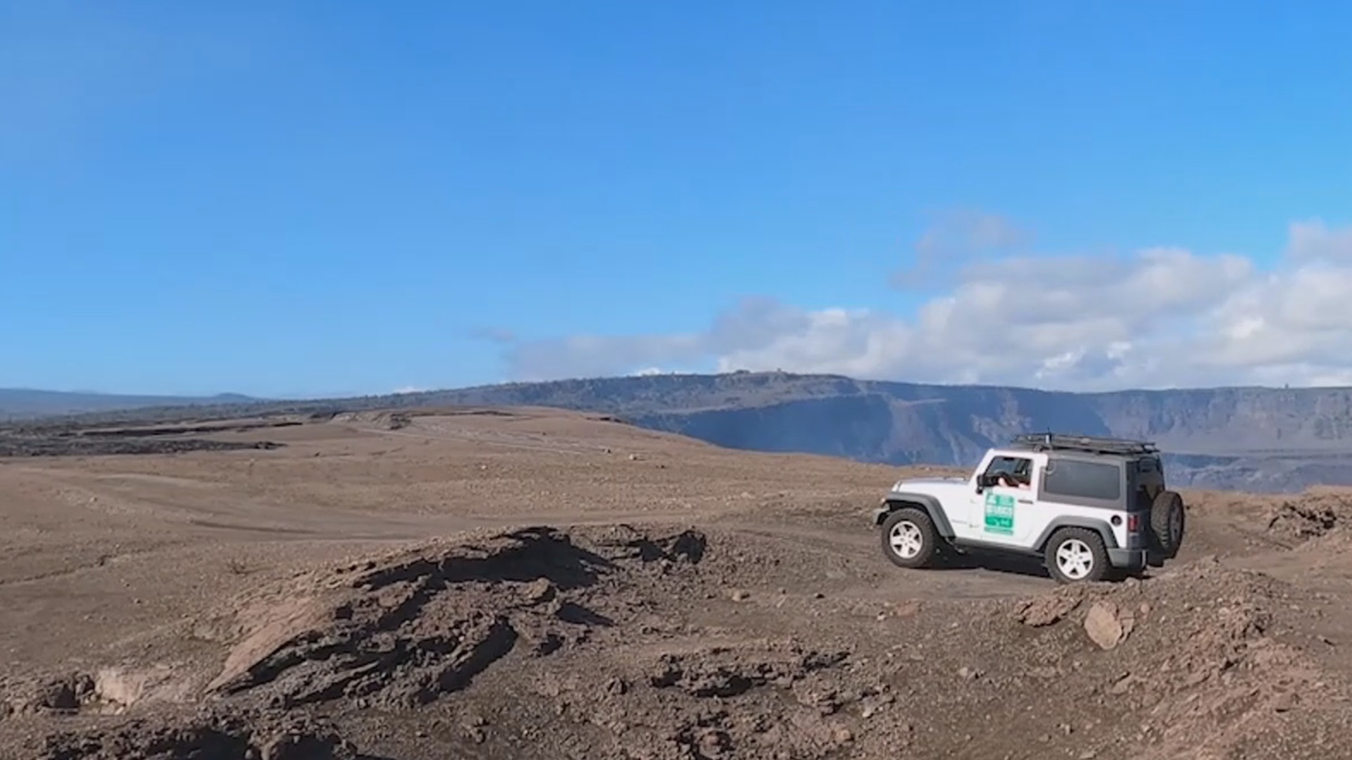 VIDEO Mauna Loa, Kilauea Volcanic Gas Emissions Monitored