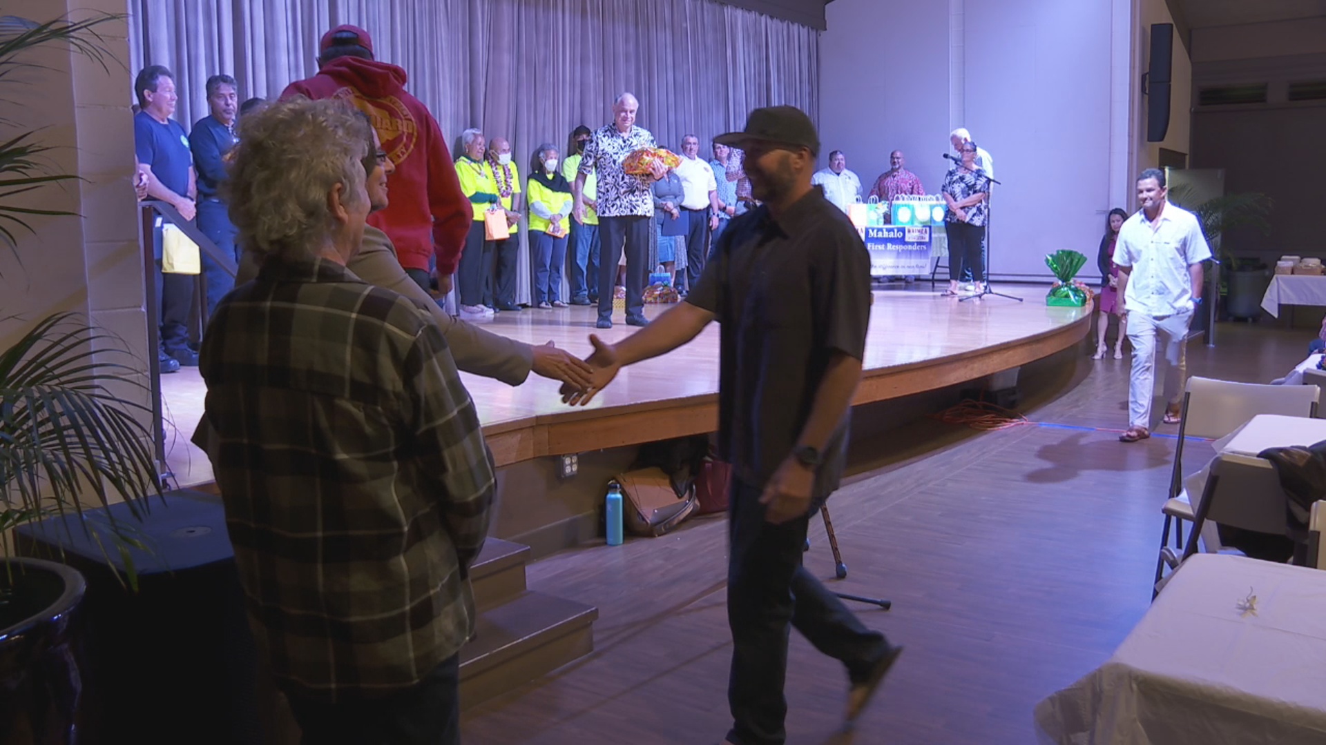 VIDEO Waimea Gives Thanks For First Responders