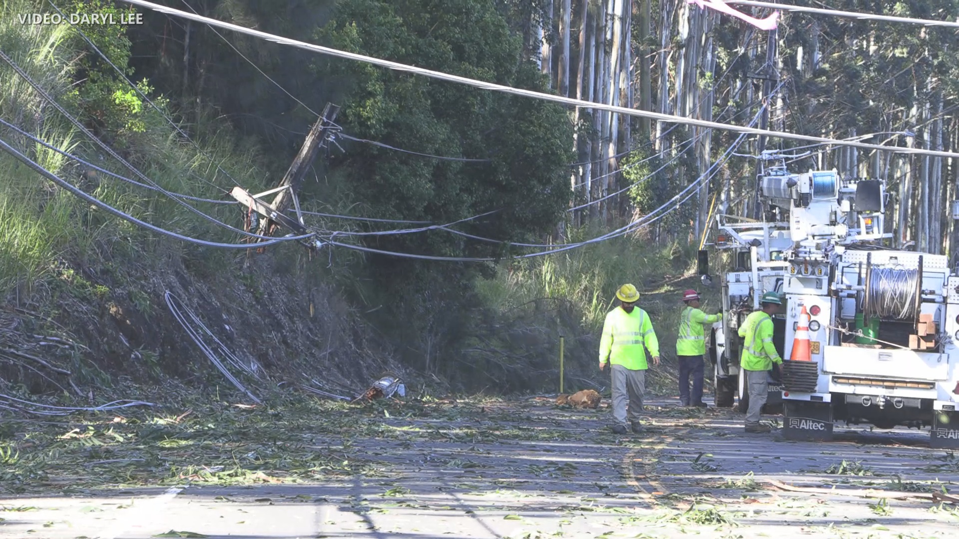 VIDEO Hawaiʻi Roads Closed By Damaging Kona Low Storm