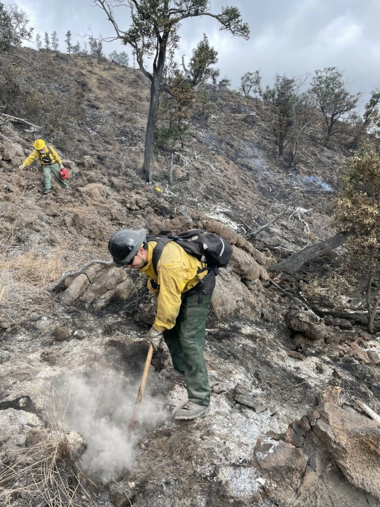 Firefighters' Perilous Mission: Mauna Kea Wildland Fire Update - bzsqo09