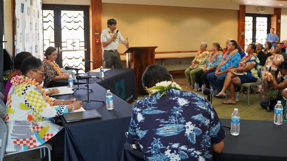 Photo of a meeting held on Oʻahu during a recent visit to Hawaiʻi by U.S. Secretary of Housing and Urban Development Marcia Fudge (courtesy Council for Native Hawaiian Advancement)