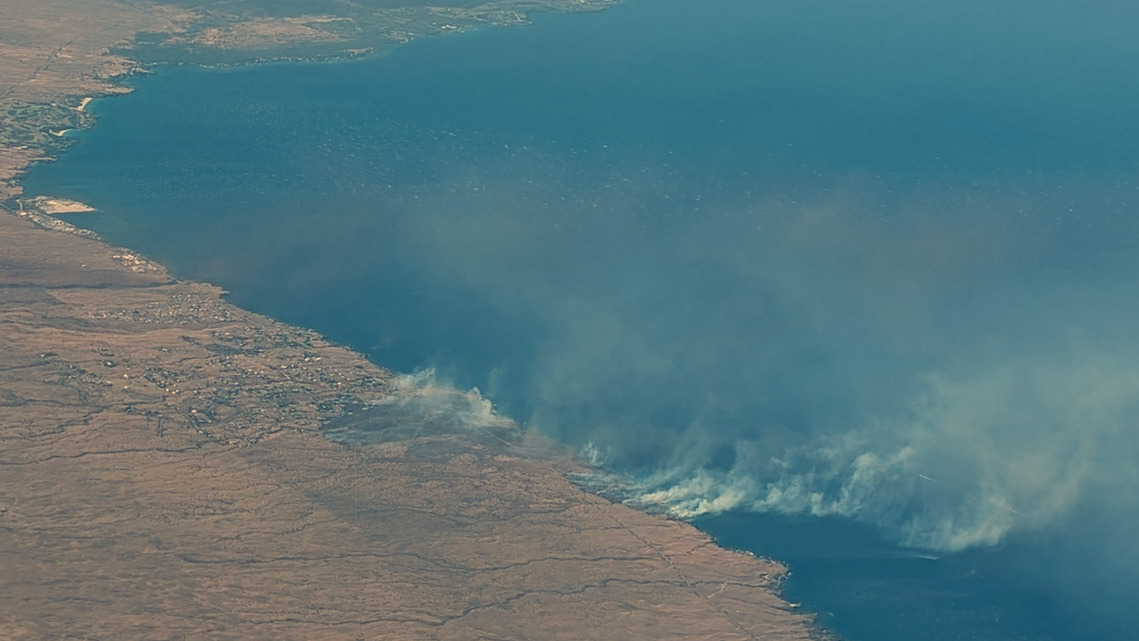 photo of the fire on the Kohala coast shared by the Hawaiʻi Fire Department on Tuesday